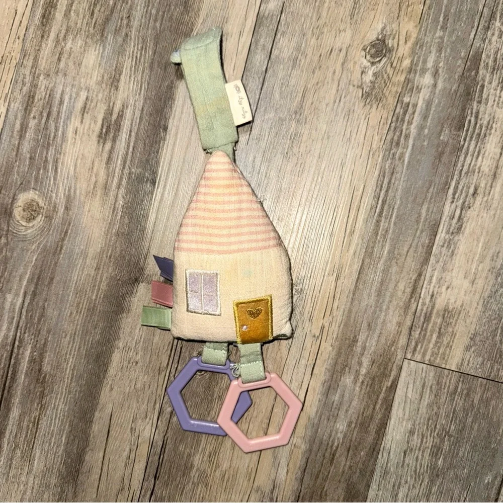 (🆓)*FREE ADD TO BUNDLE* Itzy Ritzy Pastel House Learning Toy